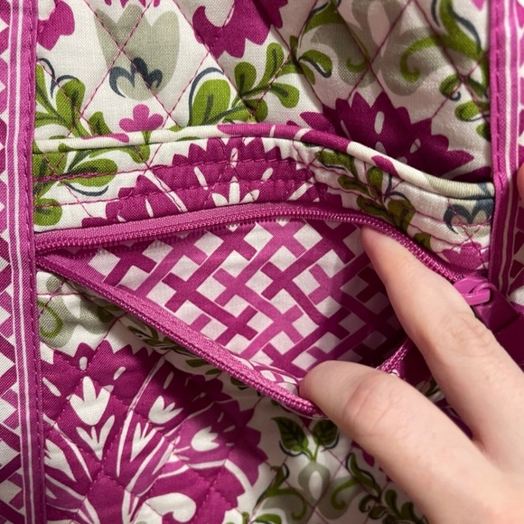 Vera Bradley Julep Tulip Crossbody Hipster NWT - Picture 6 of 9